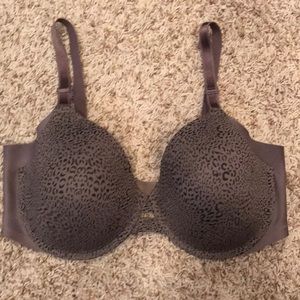 Warner’s 38D Leopard Bra